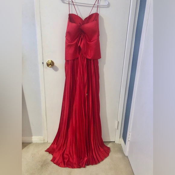NWT Donnee Par Dieu Red Sleeveless Pleated Formal Maxi Dress size L - Picture 6 of 12